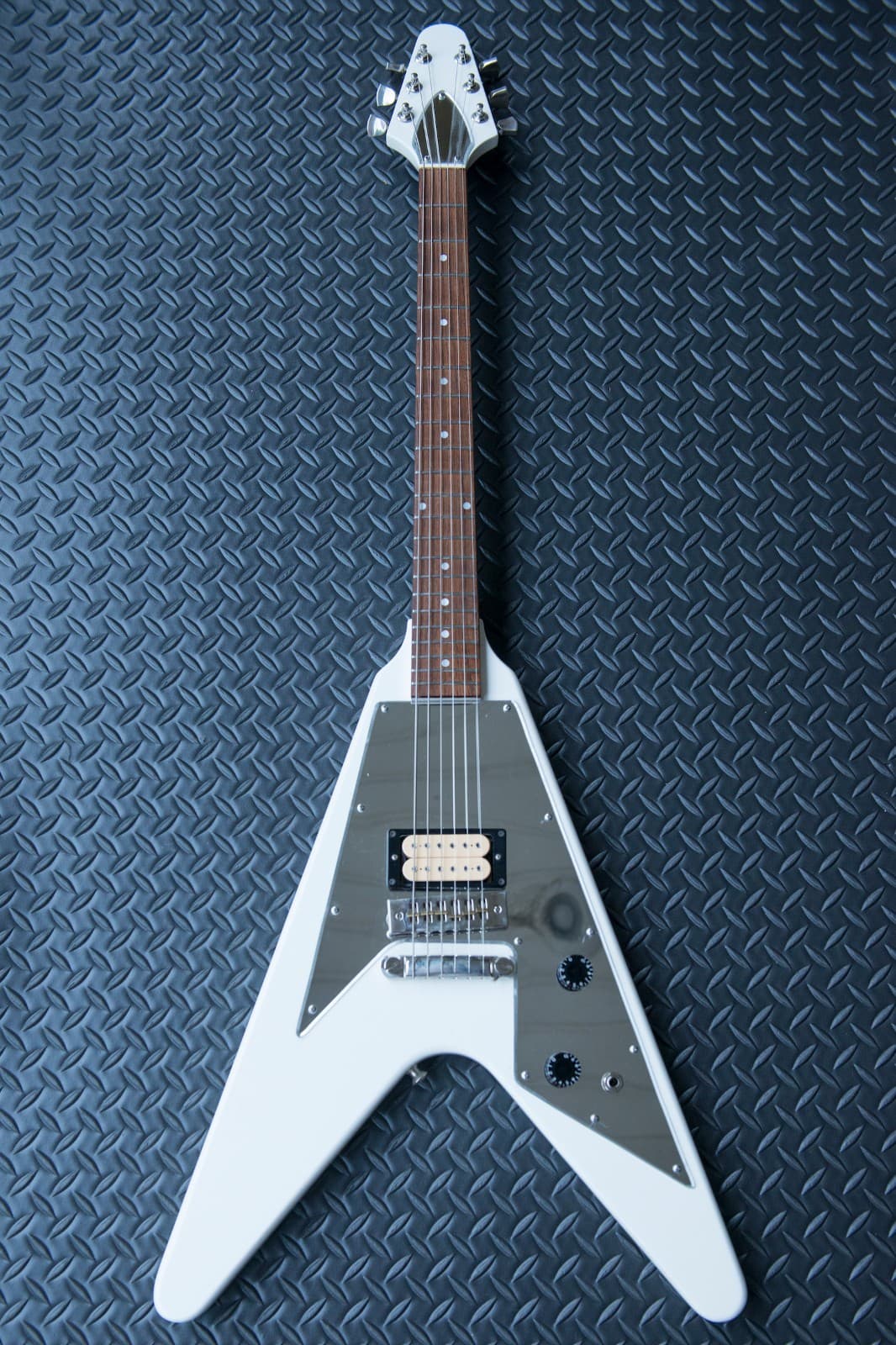 Greco Flying V Guitar 1980 FV-650 Paul Stanley RARO Tour "Mod"