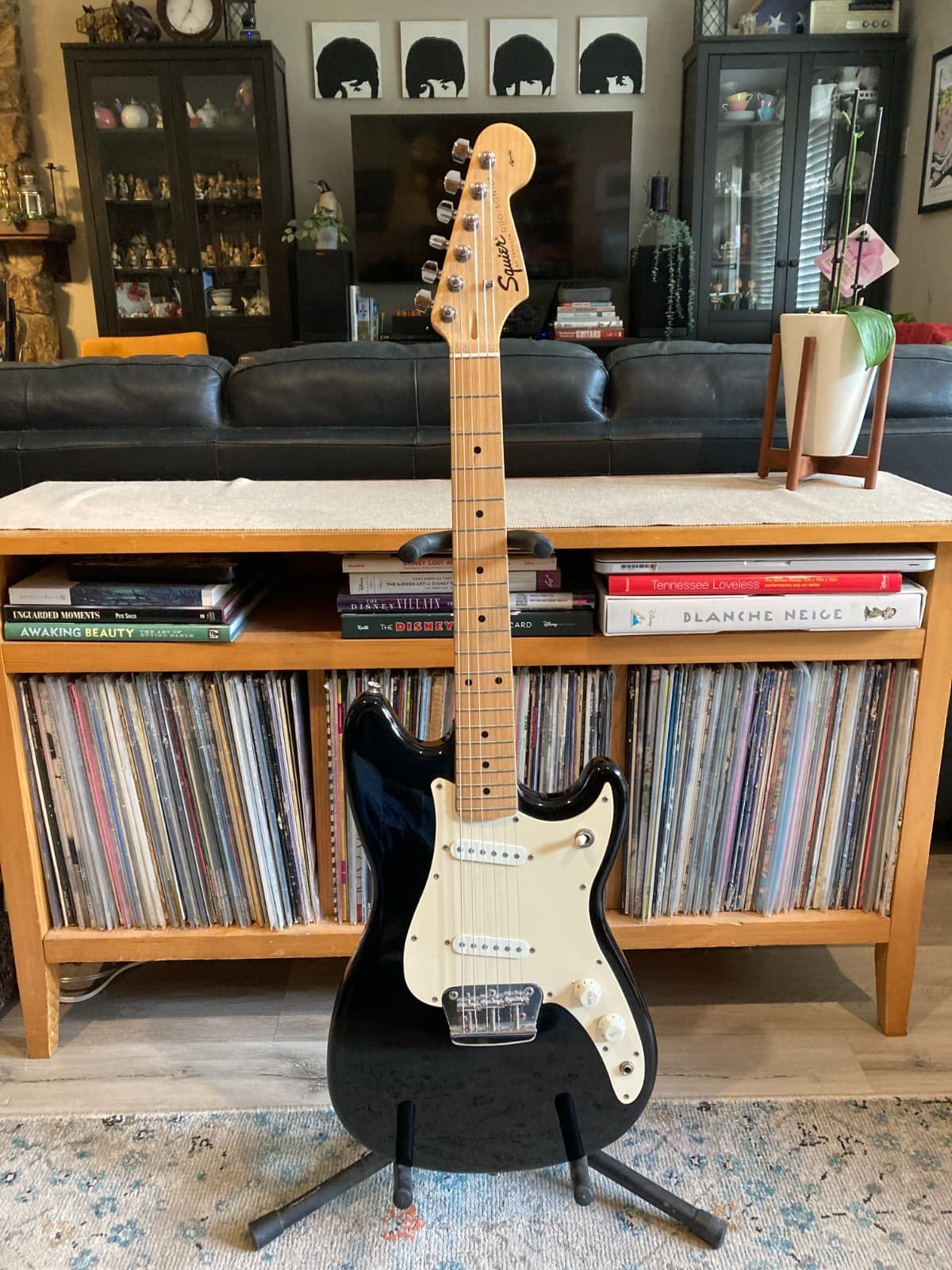 SWEET, vintage 1997 Squier by Fender Duo-Sonic, CHINA Quality