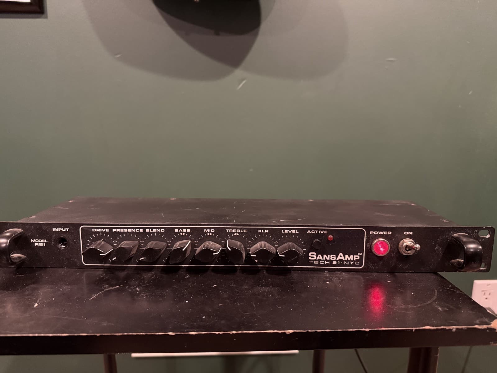 Tech 21 SansAmp RBI Bass Preamp DI Professional Sans Amp Bass Guitar Rack Unit