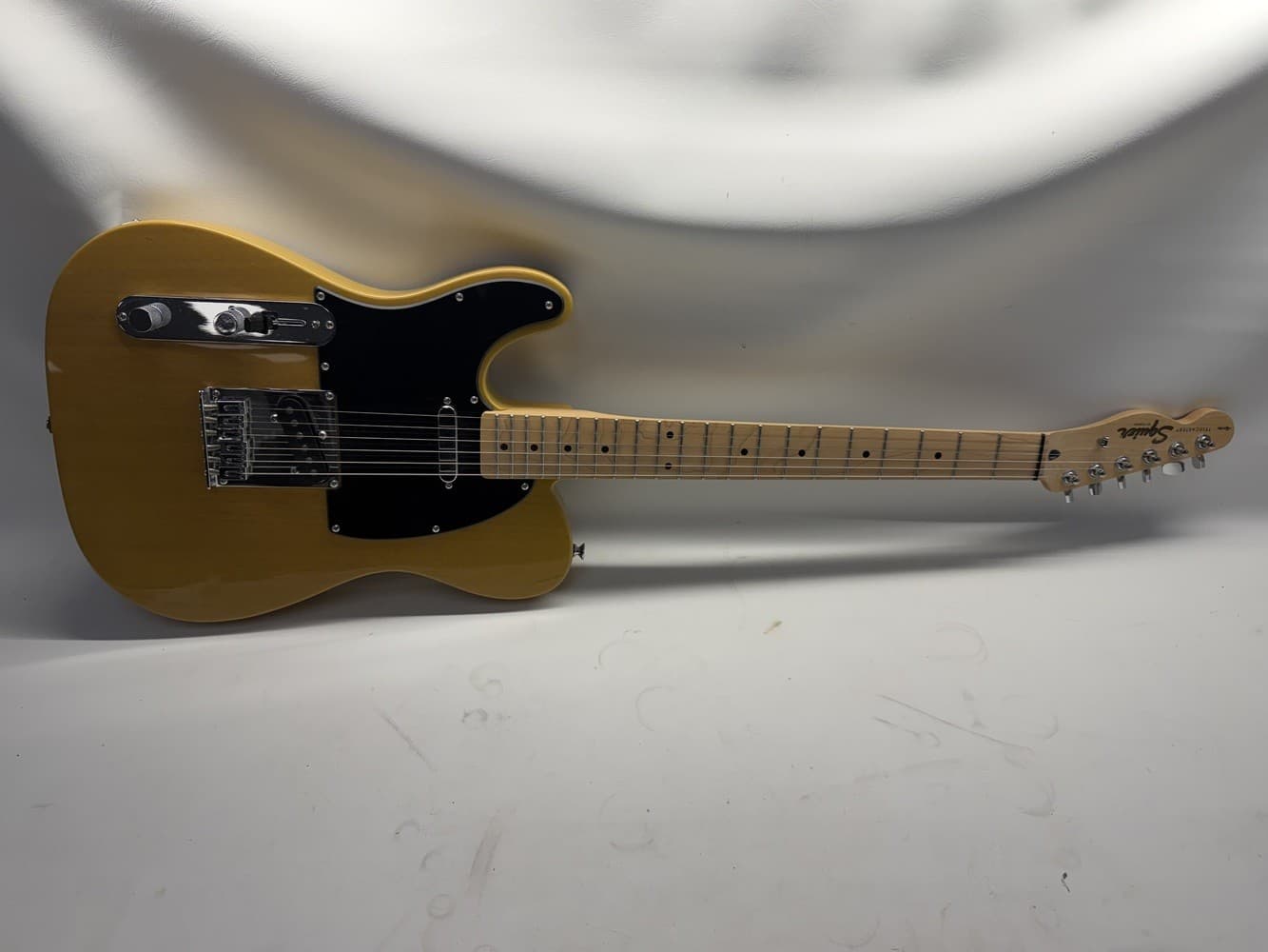 FENDER TELECASTER SQUIER ELECTRIC GUITAR