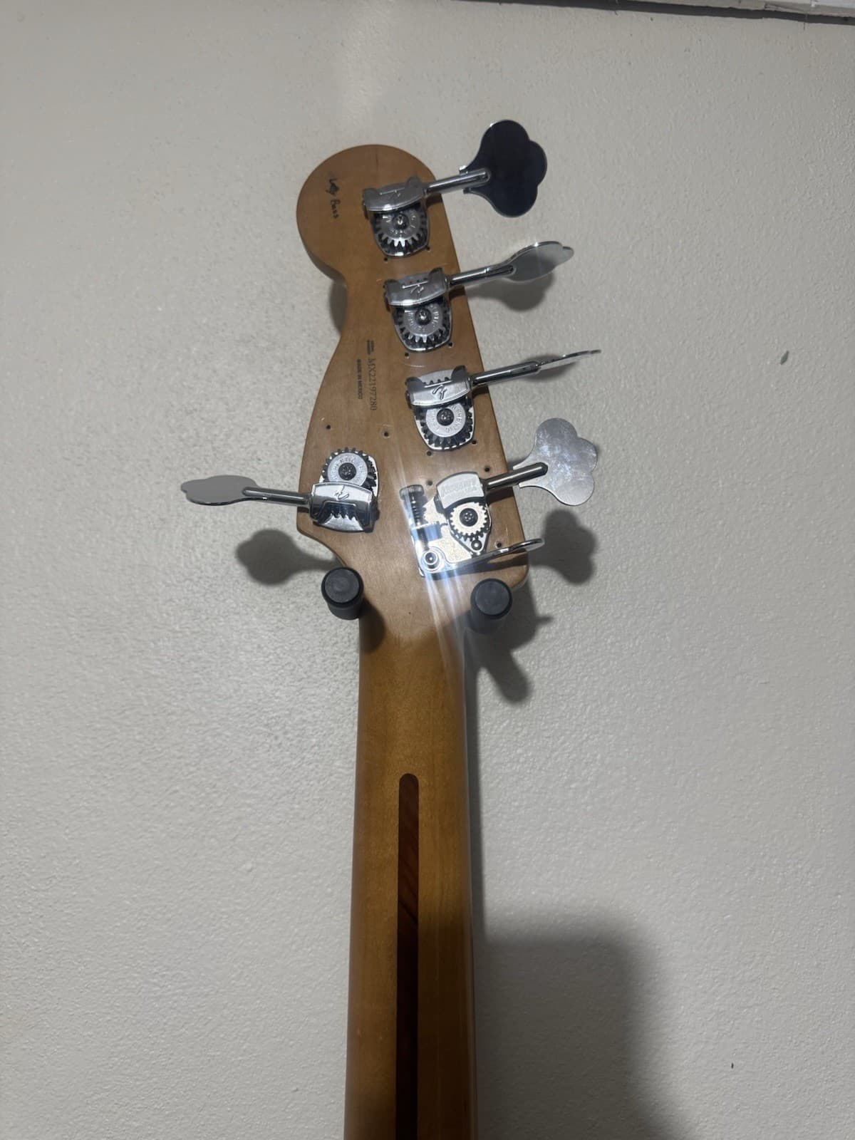 Fender Jazz Bass Player Plus 5-String Sunburst Alder/Rosewood Electric Guitar