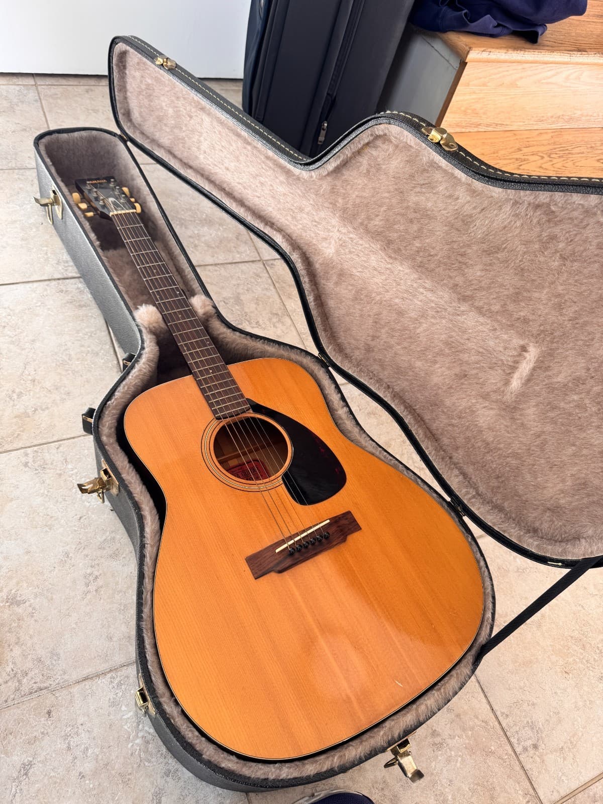 Yamaha Acoustic Guitar Steel String - Vintage FG-140 Red Label with Hard Case