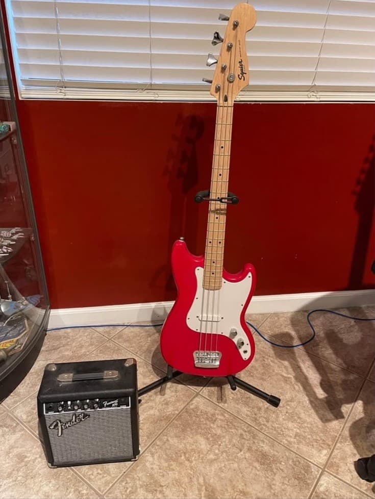 Squier Electric Bass Guitar Red 4 String Right-Handed Standard with Amplifier