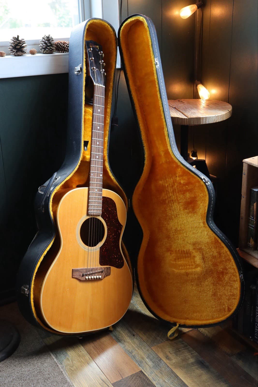 1964 Made In USA Vintage Gibson B25 Acoustic Guitar with Original Hard Case