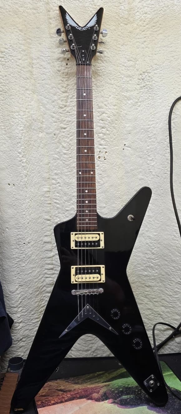 Dean ML Dimebag Darrell Electric Guitar - Black - SERIAL # O08101574