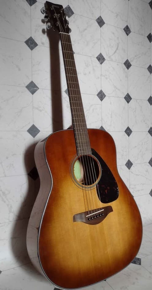 Stunning Yamaha FG800 Sandburst Acoustic Guitar