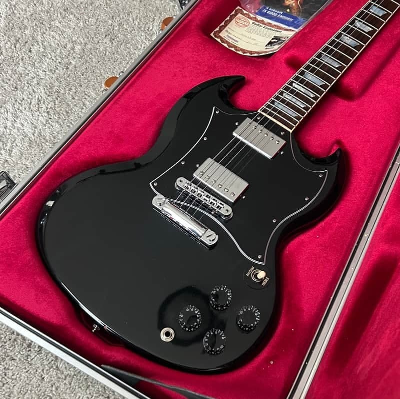 Gibson SG Standard HP 2017 - Ebony Electric Guitar with High Performance Case