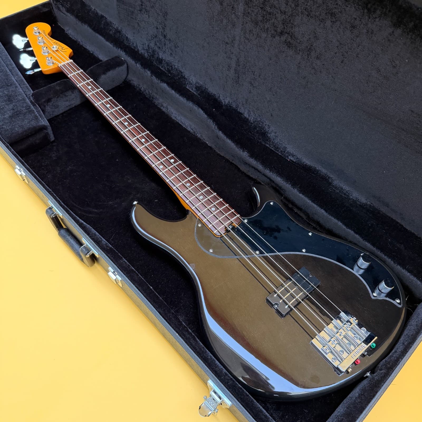 2014 Fender Modern Player Dimension Bass Charcoal Transparent with Hard Case