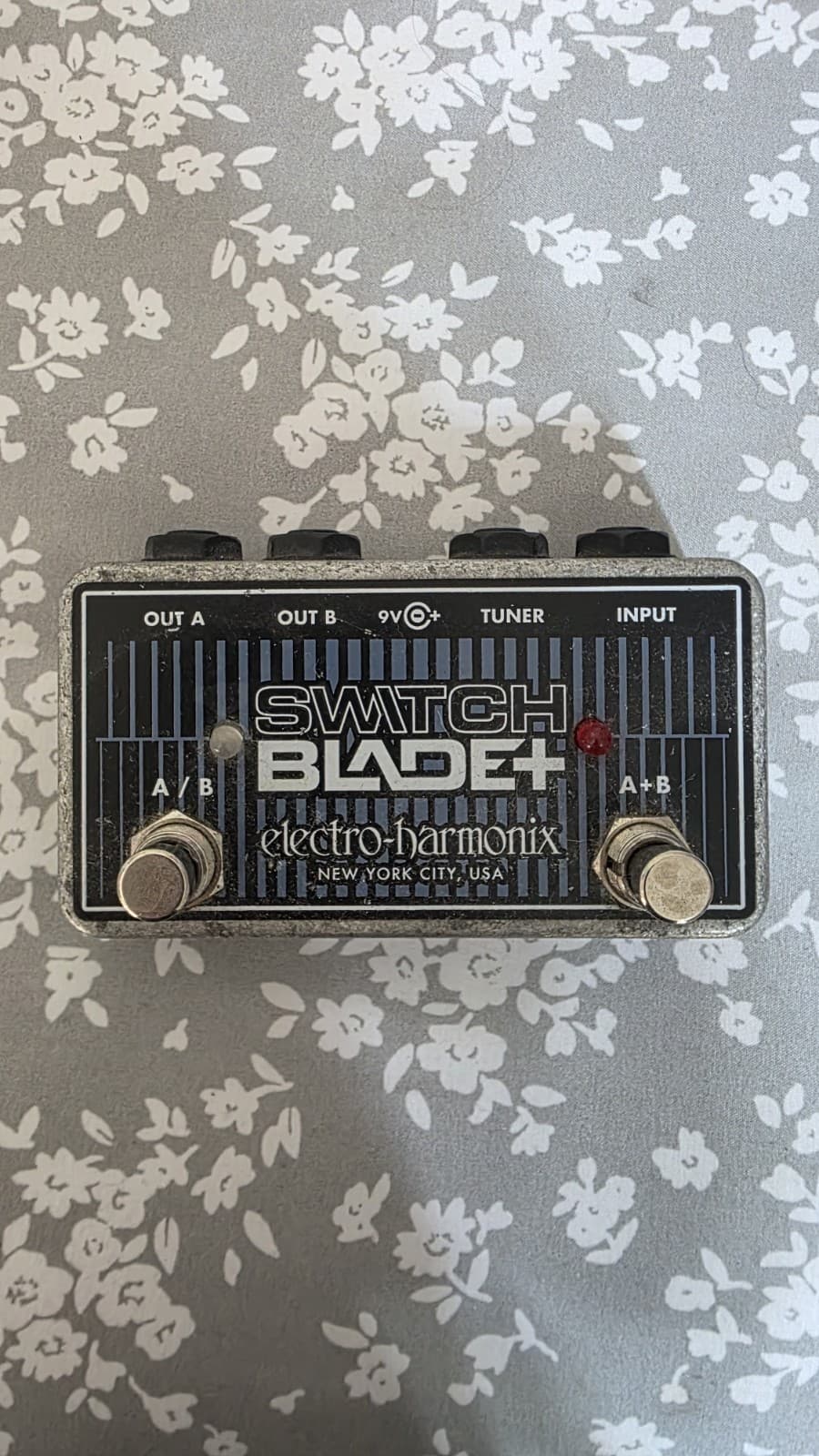 Electro-Harmonix Switchblade+ Switching Pedal for Guitar & Bass