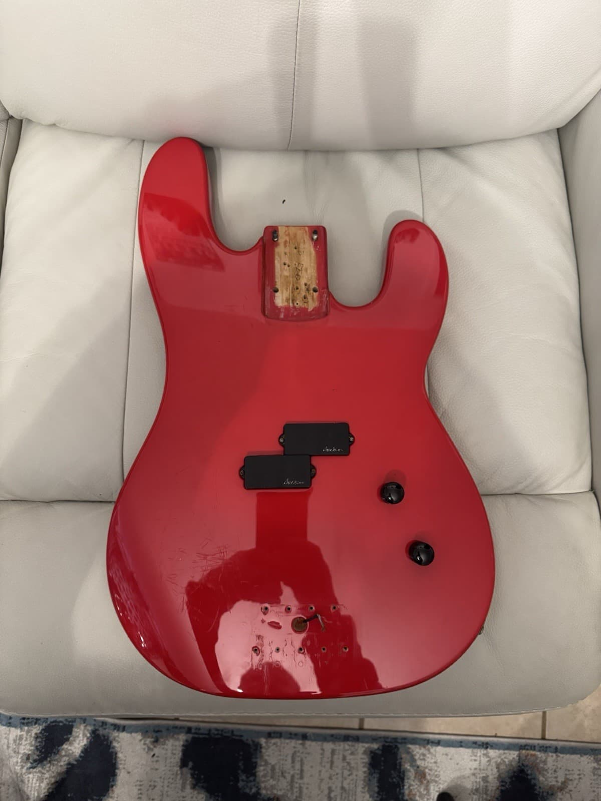 Charvel 1B bass body Ferrari red