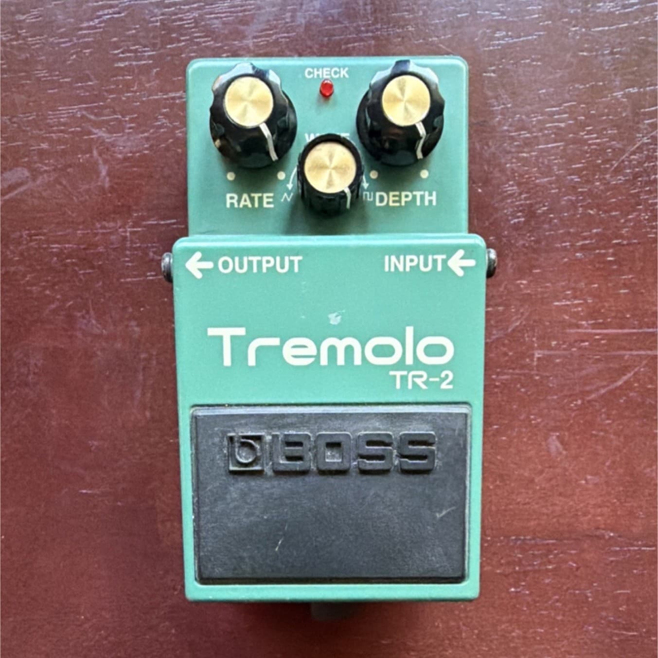 Boss TR-2 Tremolo Green Guitar Effects Pedal for Electric Guitar