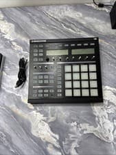 Native Instruments Maschine MK2 Black Groove Production Studio Drum Controller