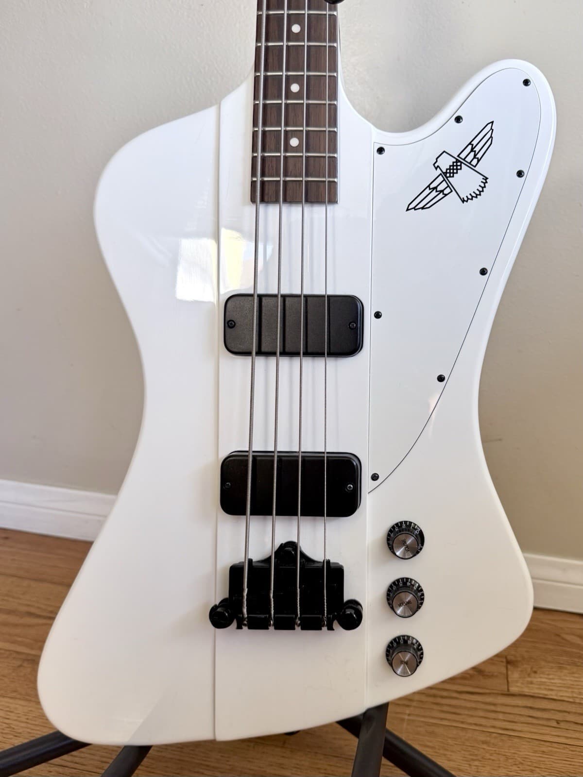 Epiphone Thunderbird IV Bass Alpine White w/ Hard Case β Excellent