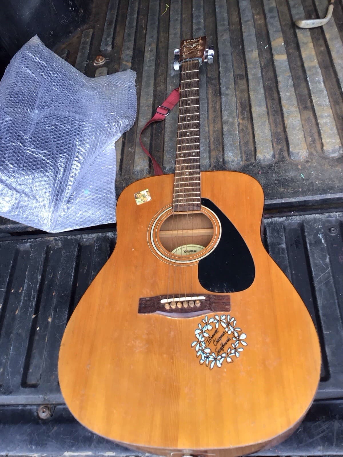 Yamaha F310 Acoustic Guitar Natural Finish 6-String Dreadnought