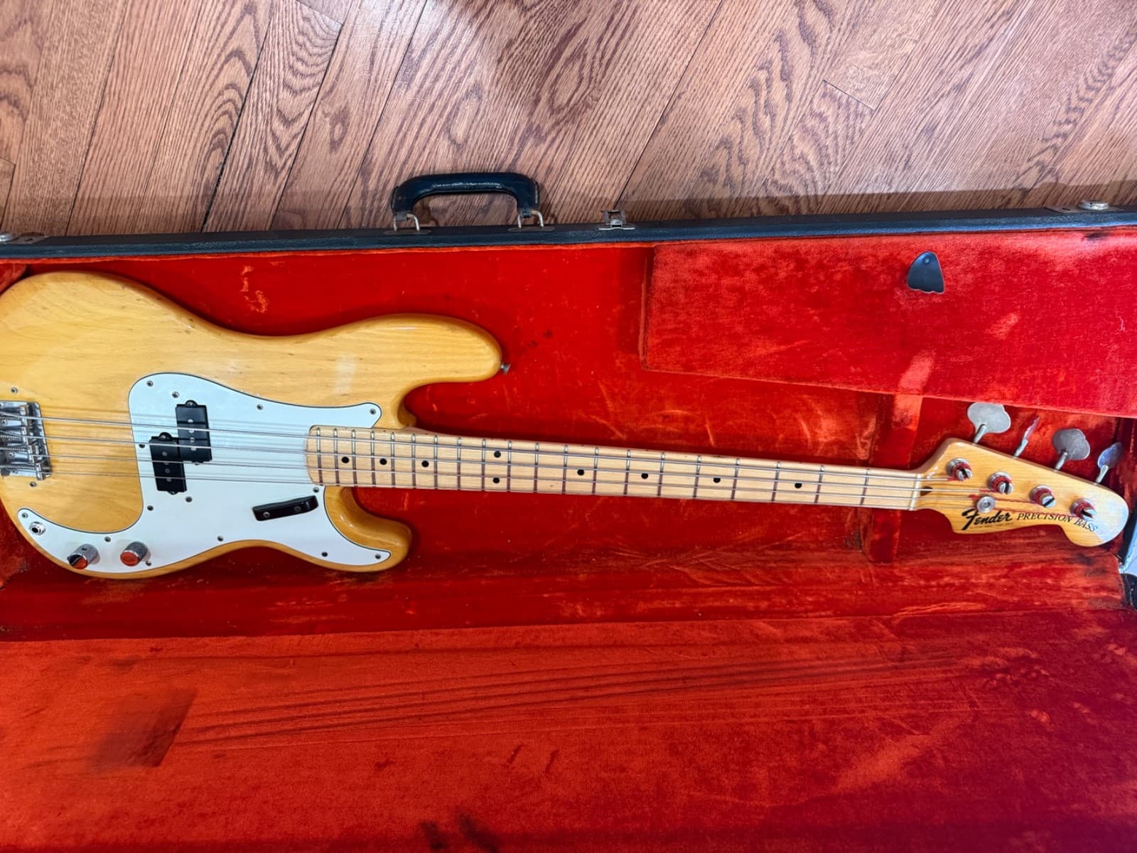 1972 Vintage Fender Precision Bass - All original