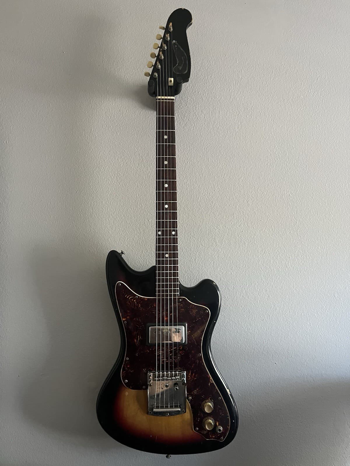 Supro S625 Lexington Electric Guitar - 1960s