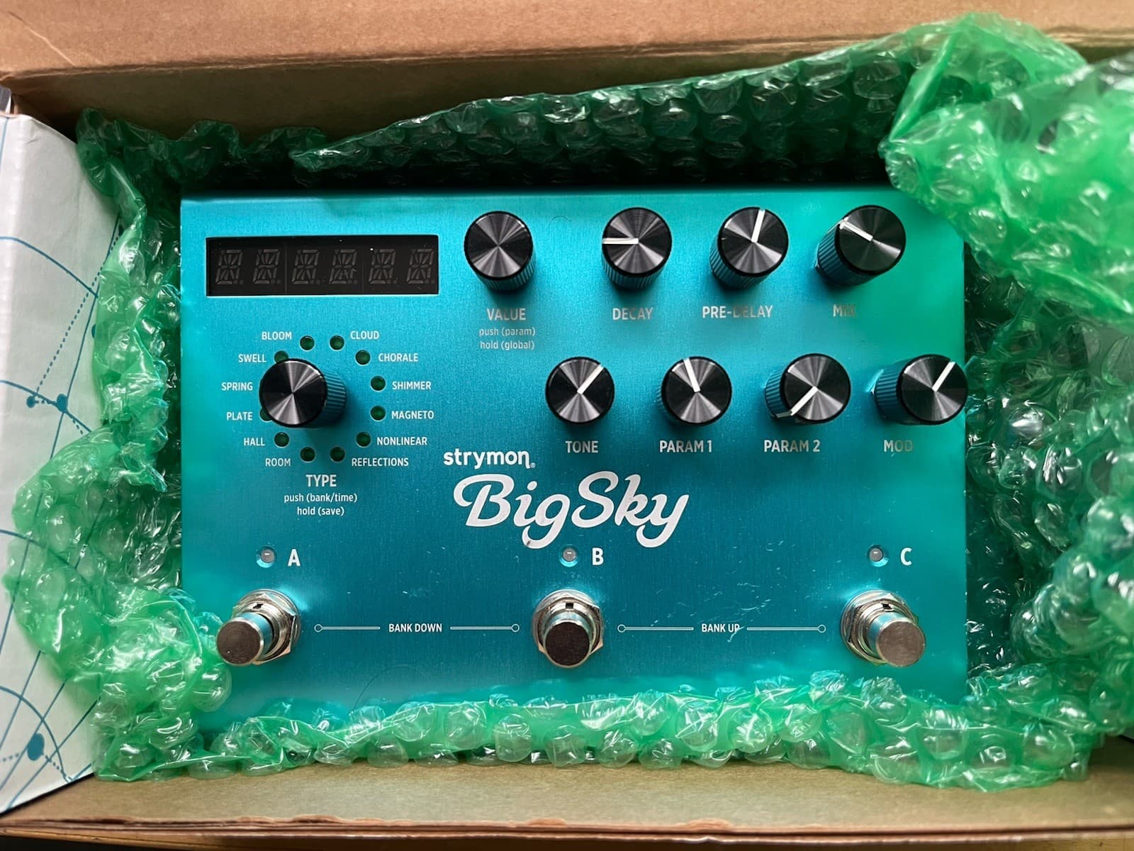 Strymon BigSky Digital Reverb Effects Pedal for Electric Guitar
