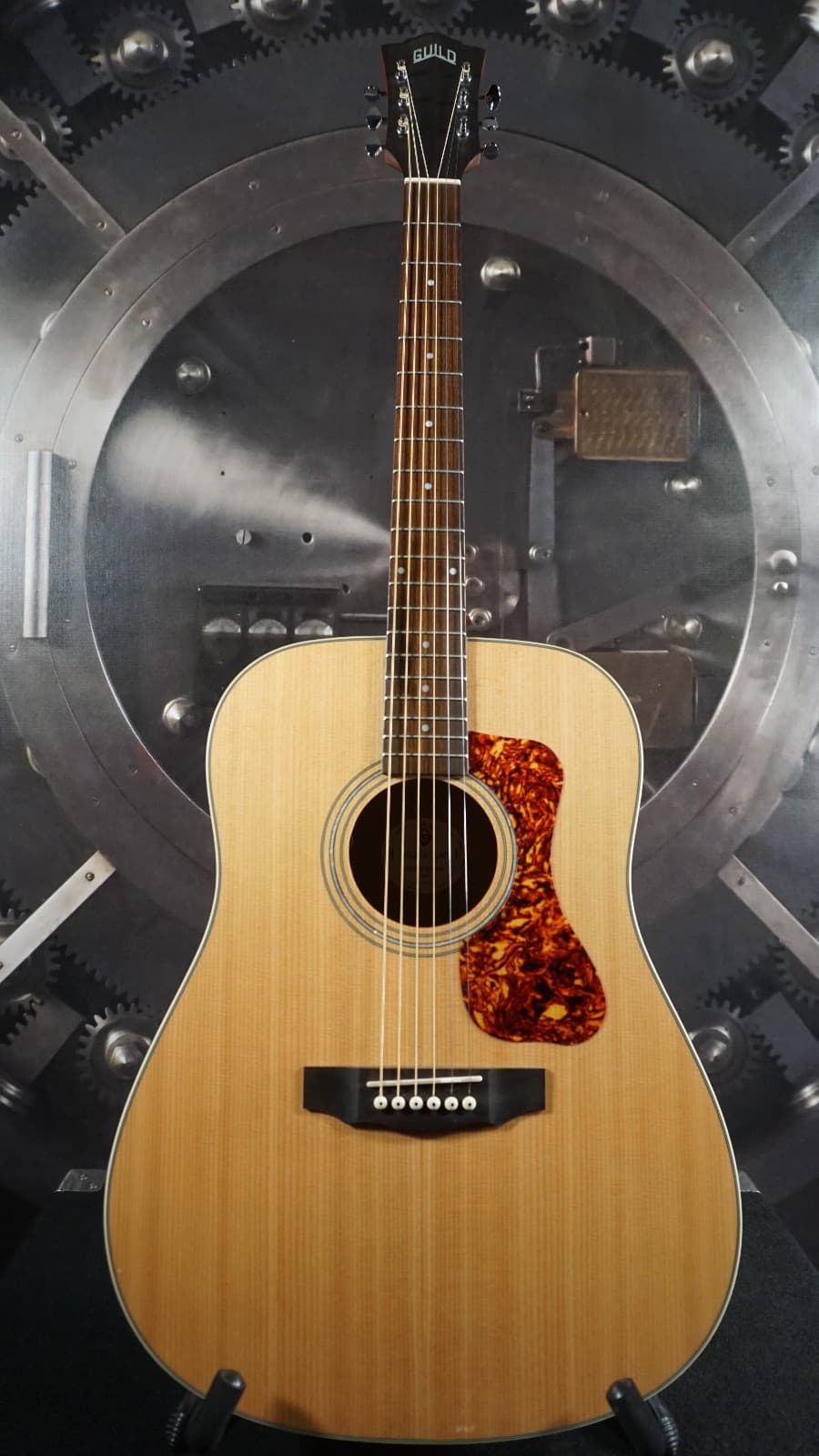Guild Westerly Collection D-240E Flamed Mahogany w/ Gig Bag