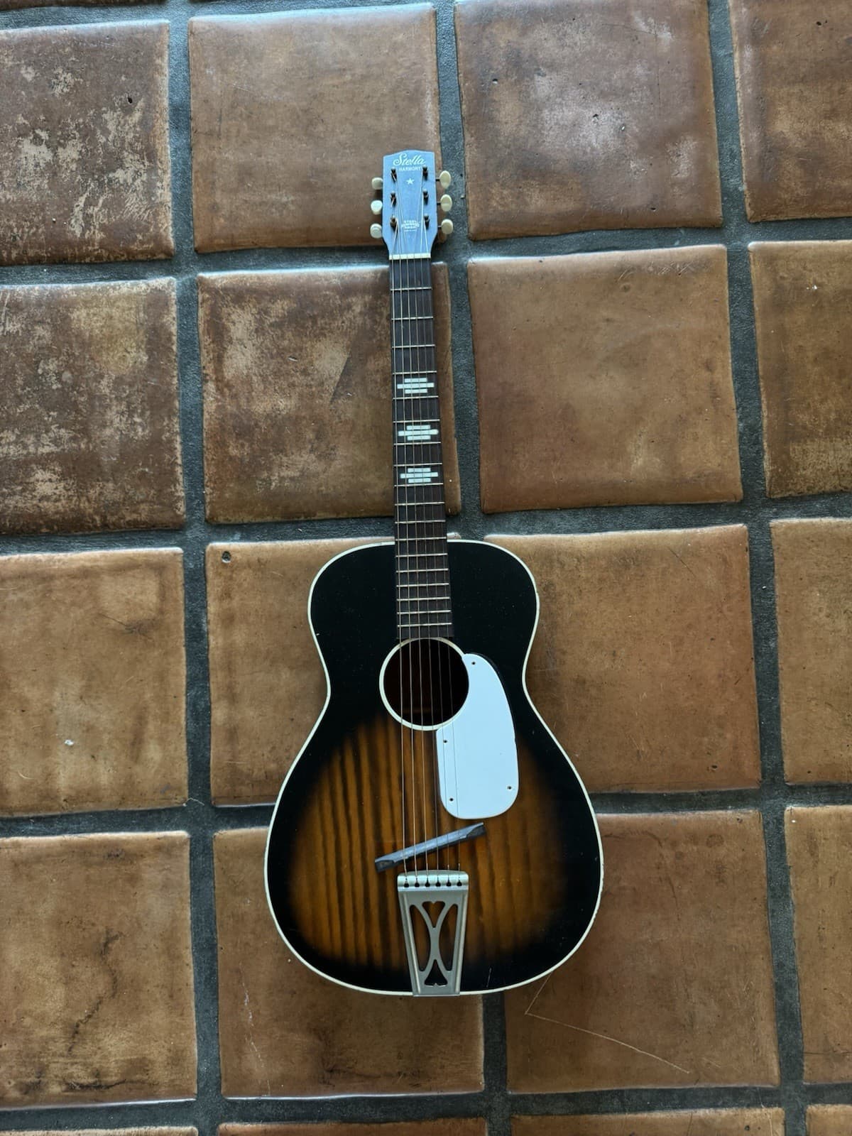 Stella Harmony Parlor Acoustic Guitar Sunburst White Pickguard Metal Tailpiece