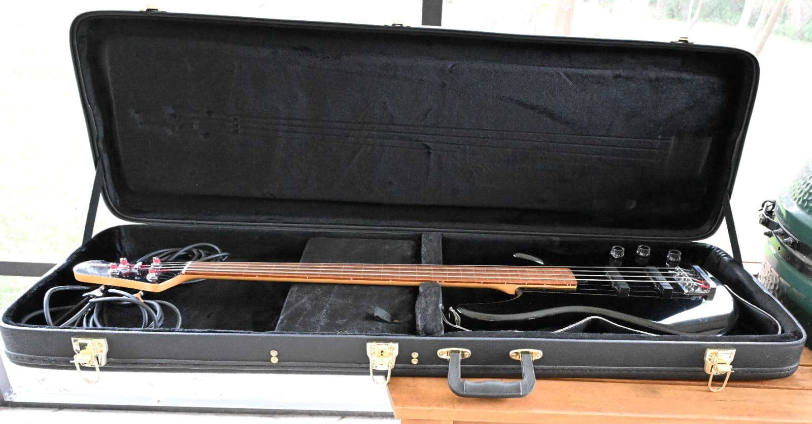 Bass Guitar - BB-N4F - With Hardcase