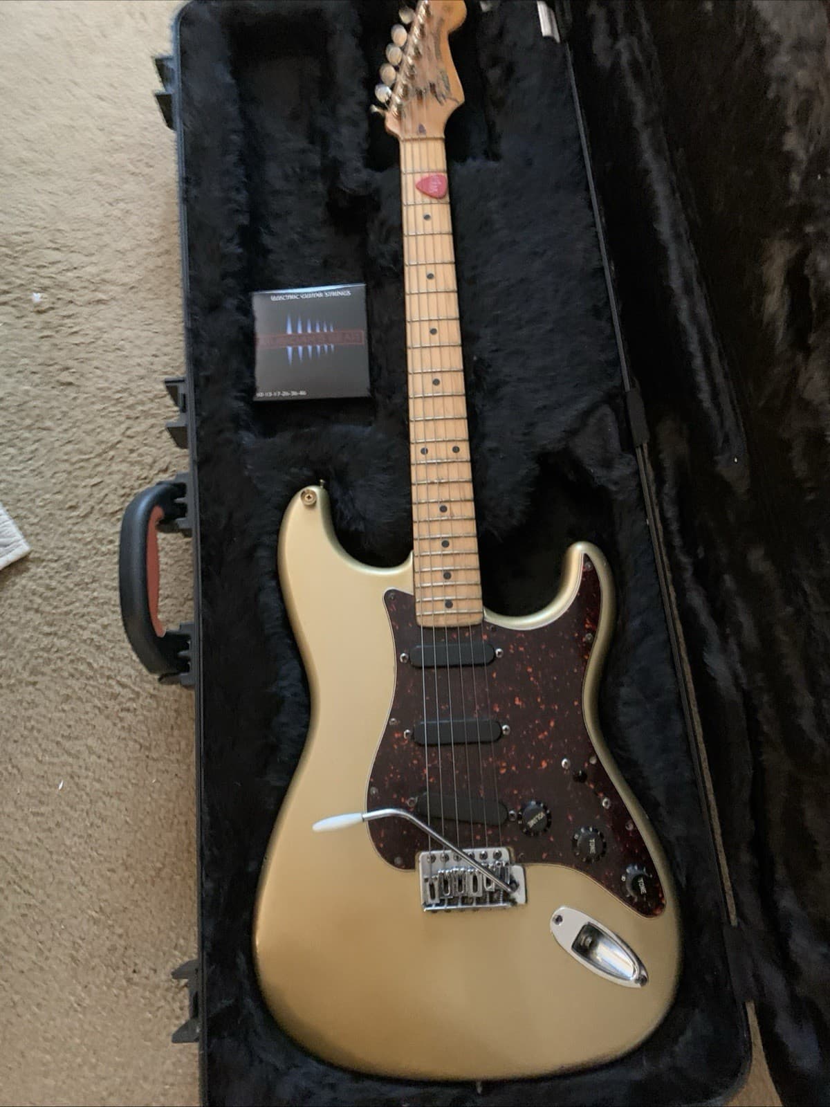 1969 Fender Stratocaster Vintage Guitar GOLD- PICK UP IN PITTSBURGH