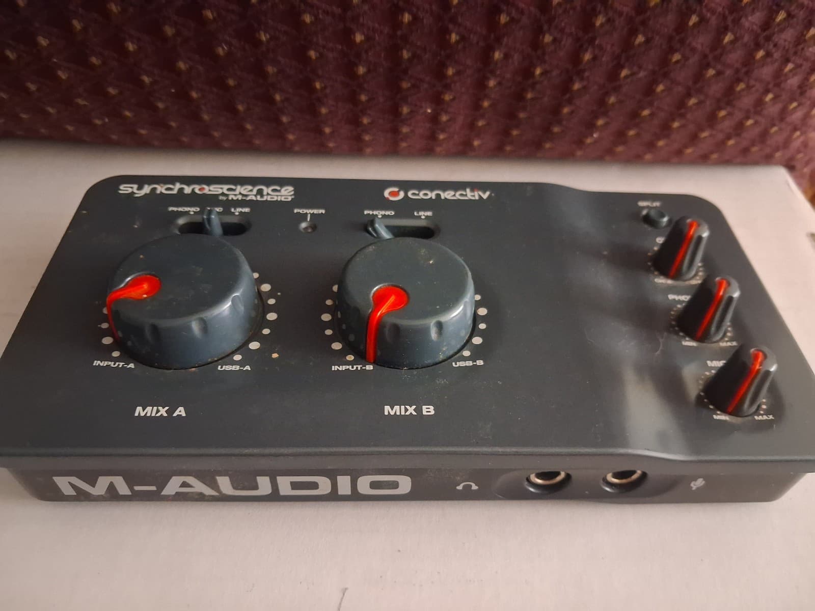 M-Audio Conectiv DJ Mixer USB Interface 2-Channel Tabletop RCA Microphone Black