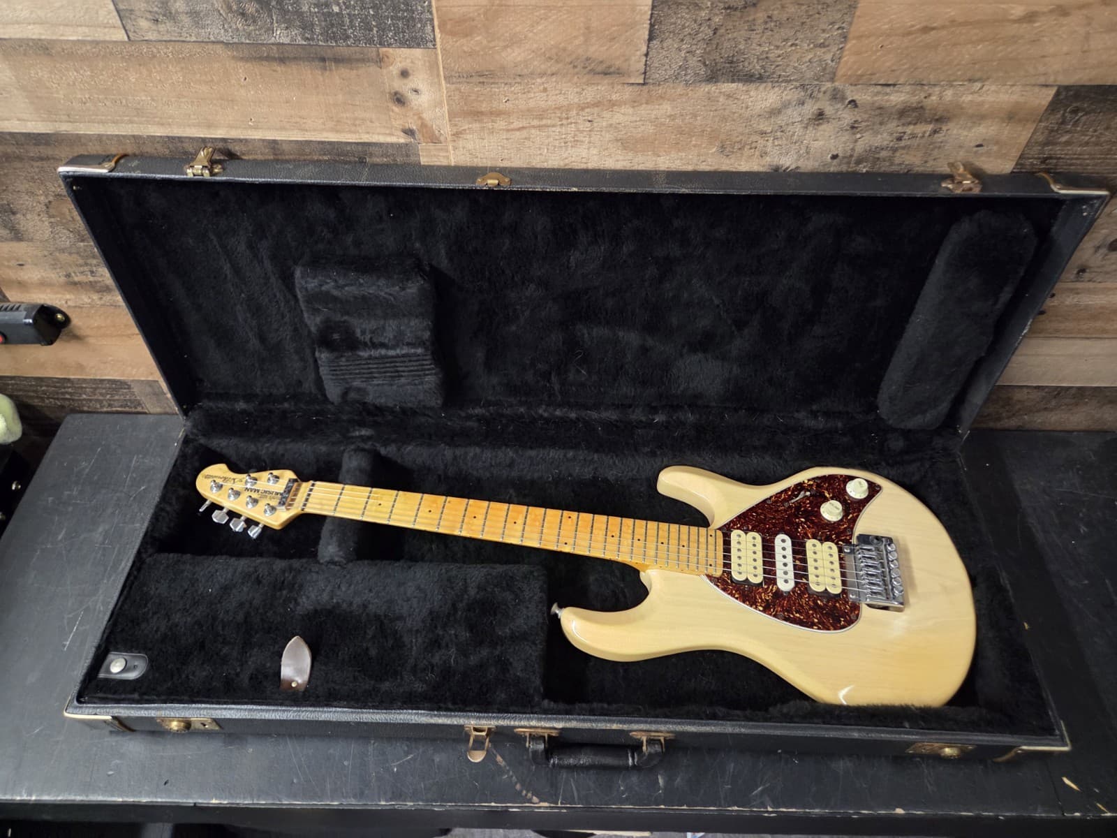 1991 MUSIC MAN Silhouette White Made in USA Maple W/Ohsc