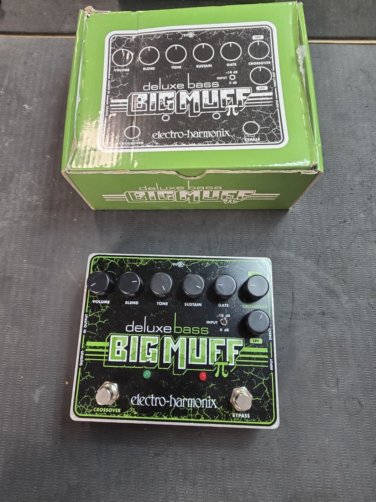 Electro-Harmonix EHX Deluxe Bass Big Muff Pi Fuzz Guitar Effects Pedal