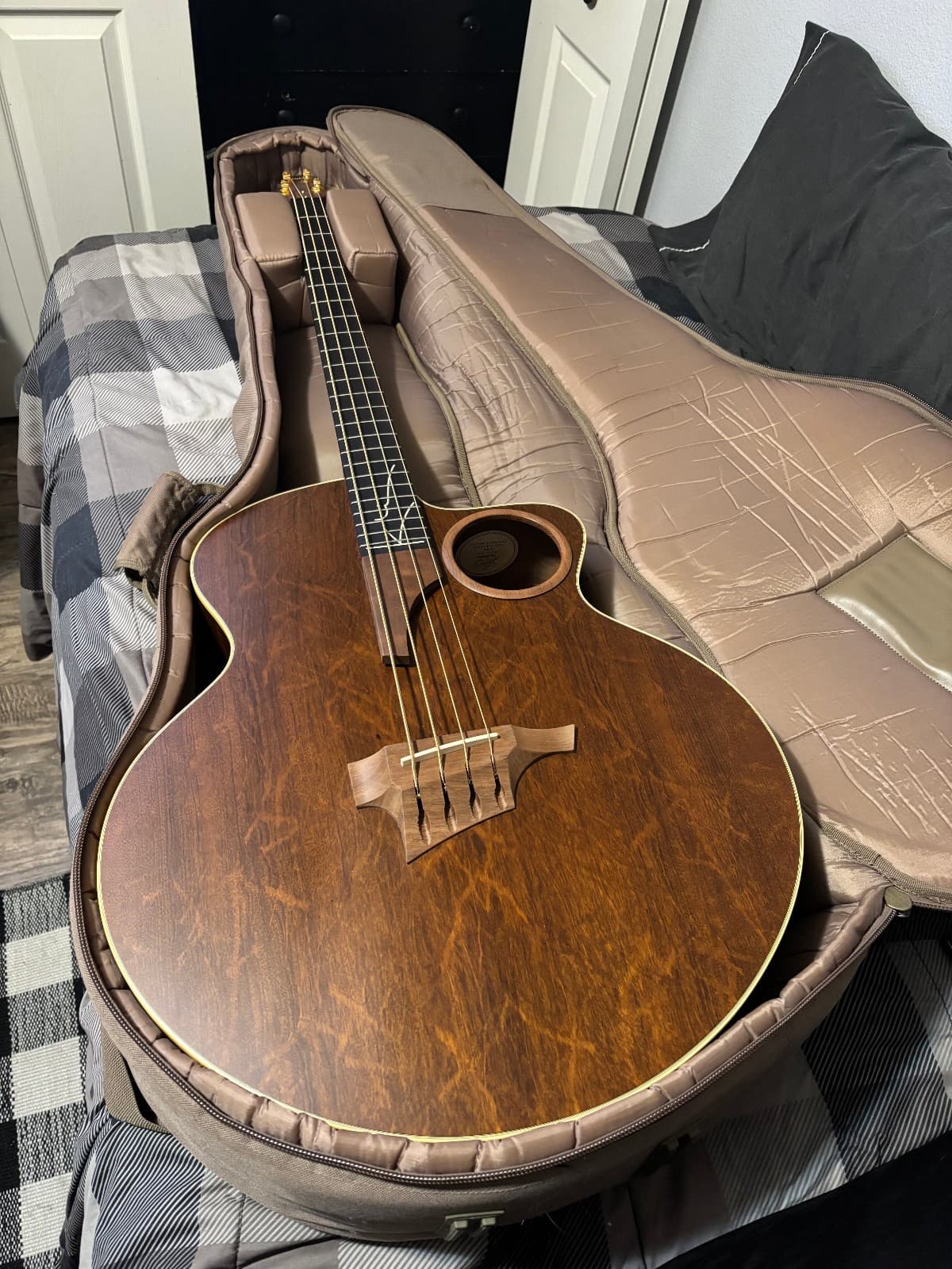 Taylor Acoustic Bass Guitar AB-2