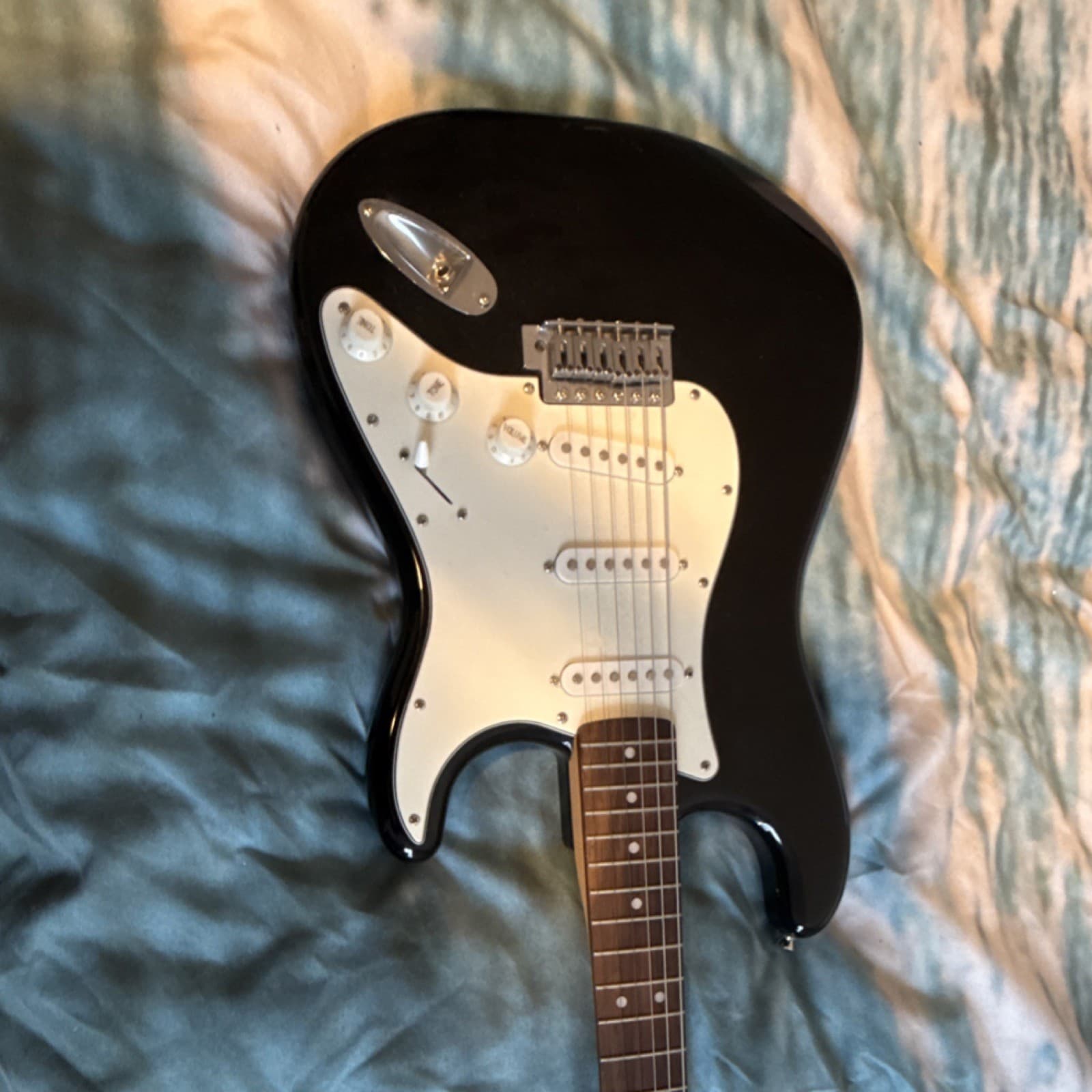 Squier Strat Electric Guitar Black Solid Body 6-String Right-Handed Maple Neck