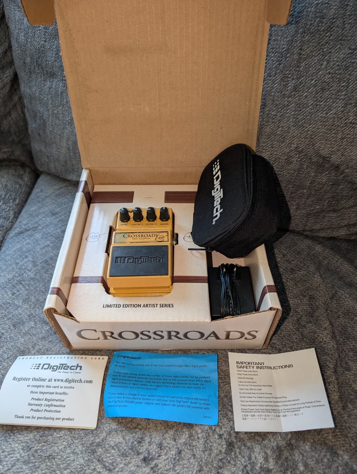 DigiTech Eric Clapton Crossroads Blues Guitar Pedal! W/ Inserts & Accessories!