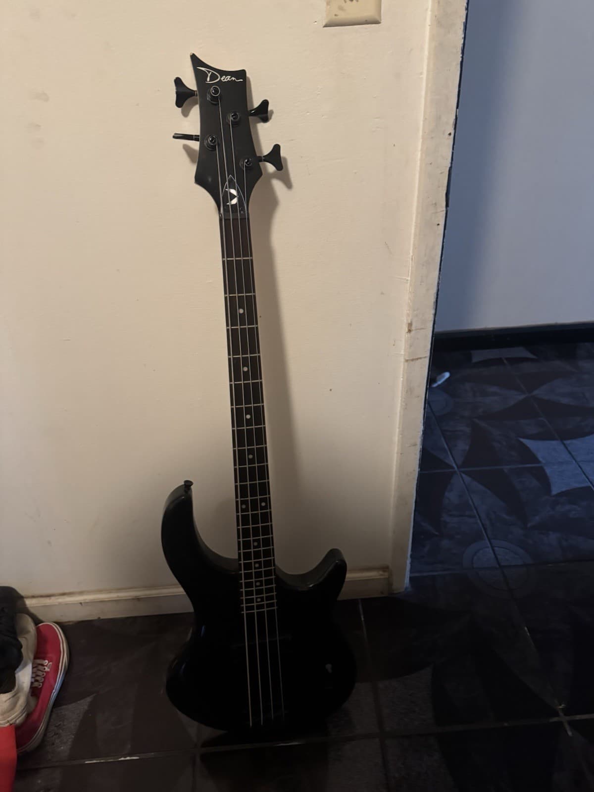 dean bass guitar 4 string