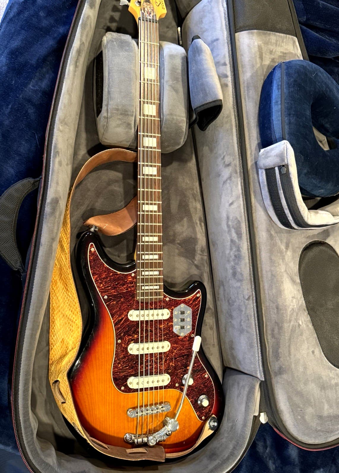 Schecter Guitar Research Hellcat VI Extended-Range Guitar 3-Tone Sunburst