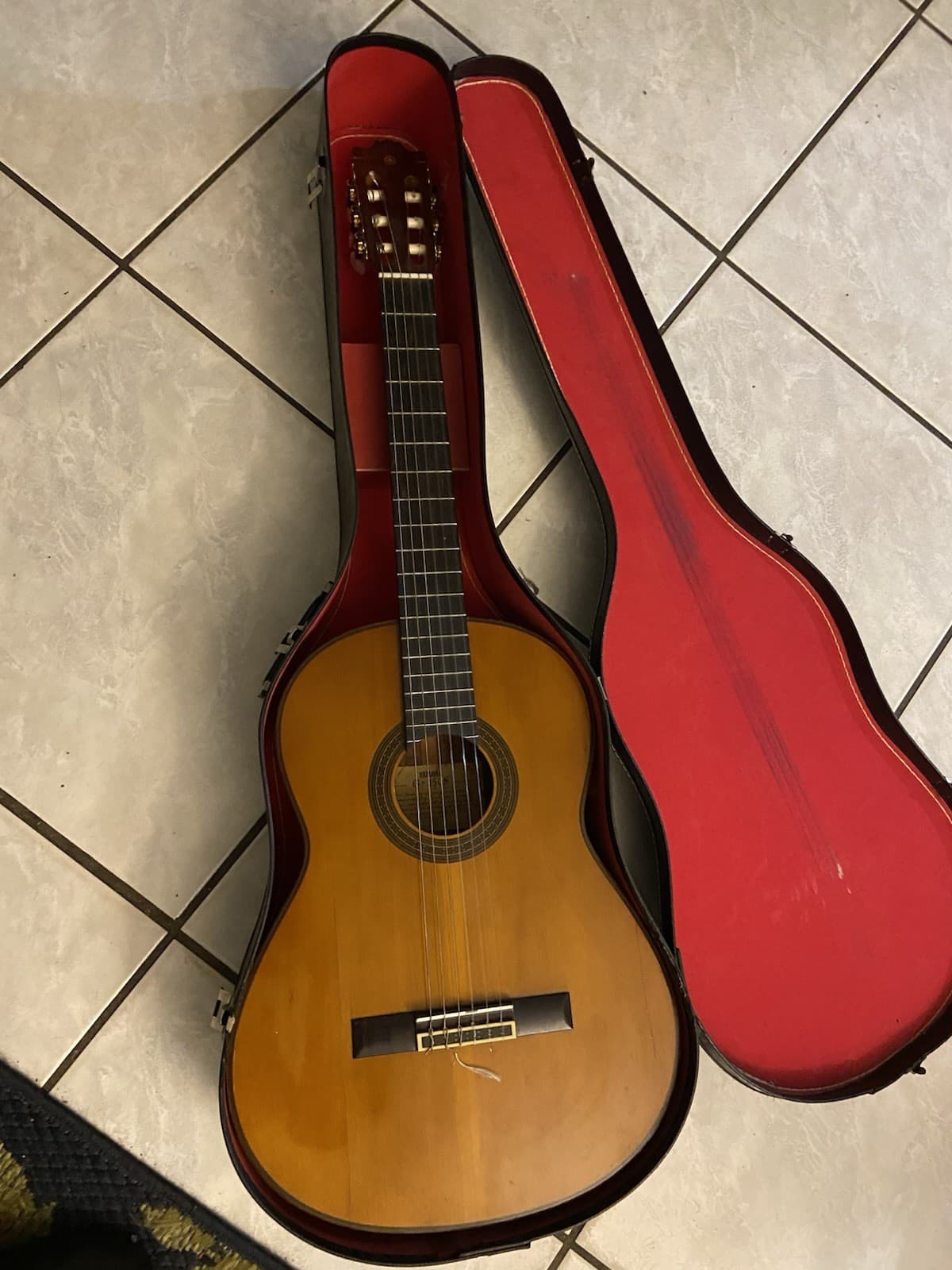 Yamaha G-250 S Classical Acoustic Guitar
