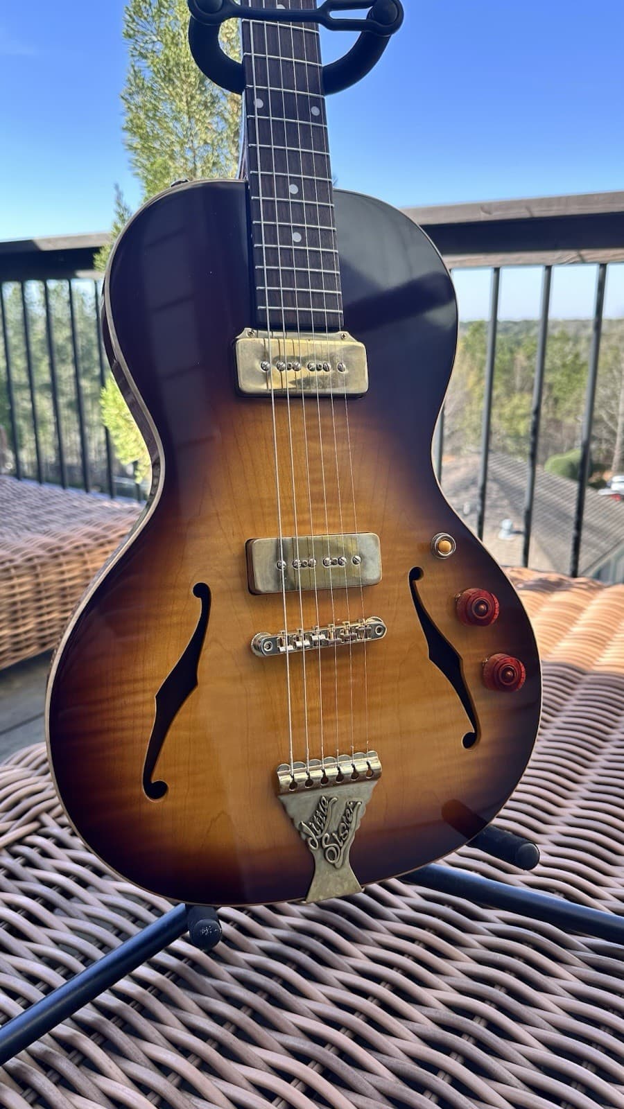 B&G Little Sister Crossroads, Boutique Guitar, Vintage Style Electric Blues