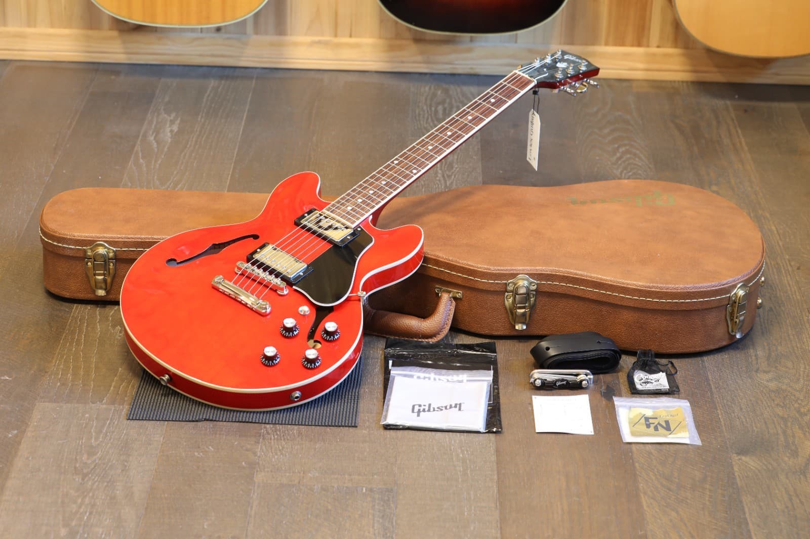 2022 Gibson ES-339 Semi-Hollow Electric Guitar Cherry Gloss + OHSC