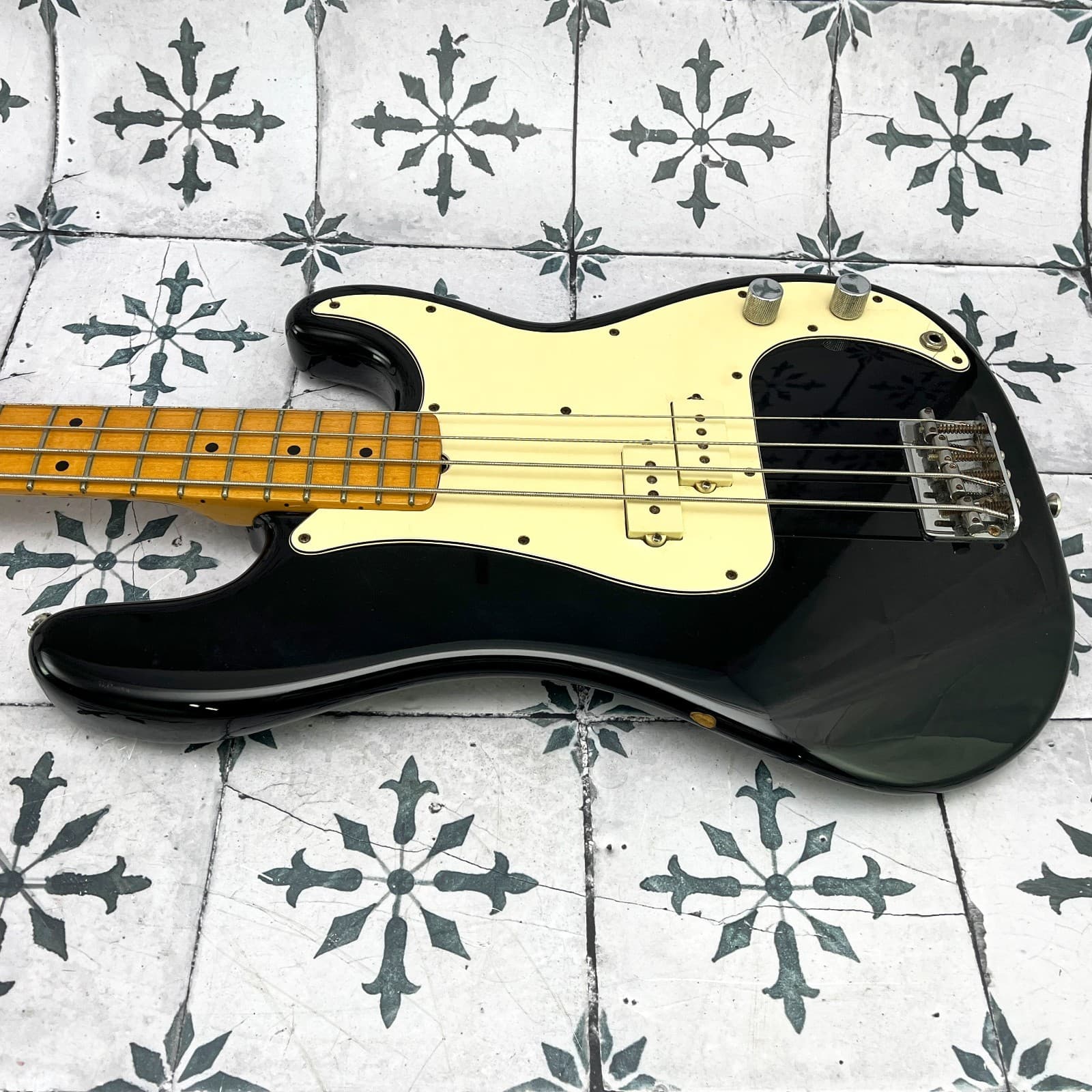 Fender Precision Bass Electric Bass Guitar - Ocean Turquiose