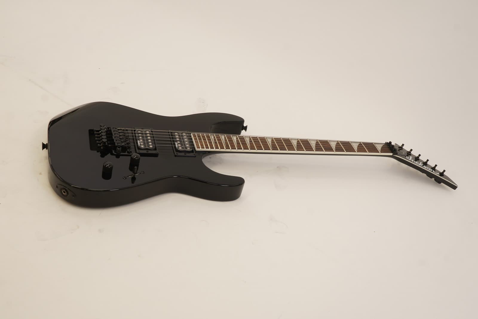 Jackson Guitars X Series Soloist SLX DX with Laurel Fingerboard (Gloss Black)