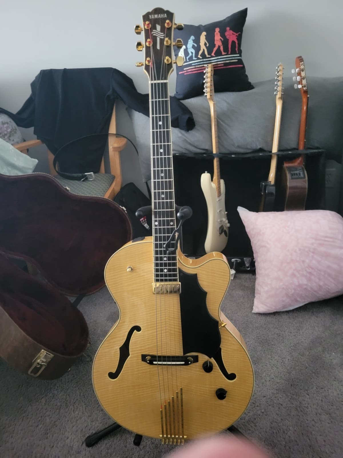 Yamaha AEX 1500 "Martin Taylor Model"