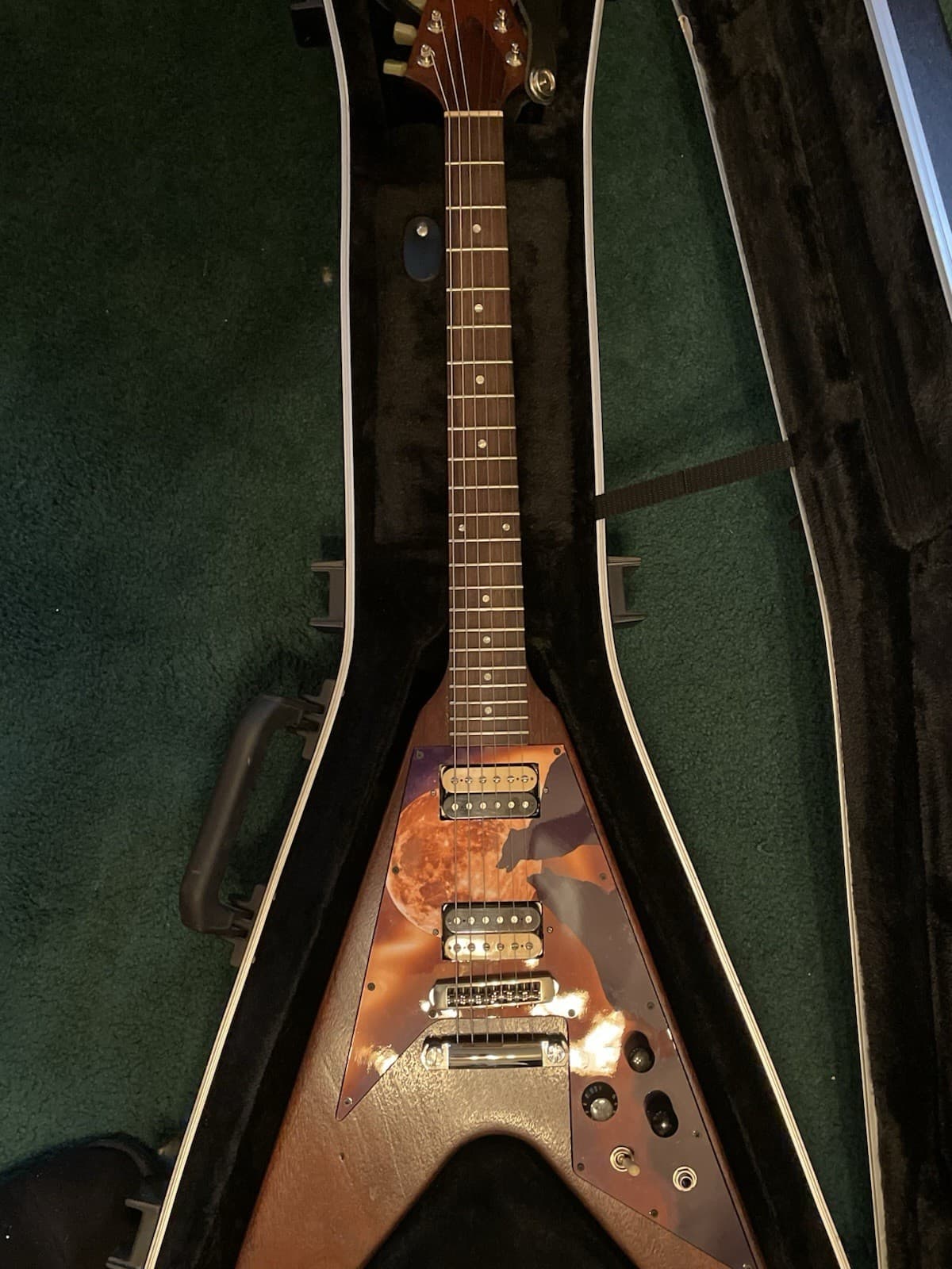 Gibson 1989 Flying V Electric Guitar Wolf Pickguard Dual Humbucker Hard Case