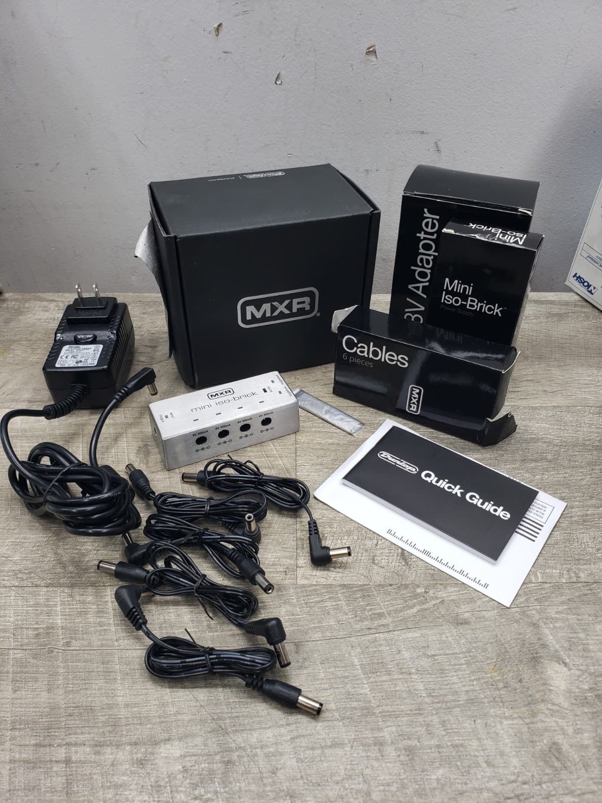 Dunlop MXR M239 Mini Iso-Brick Guitar Pedal Power Supply w/ Manual Box