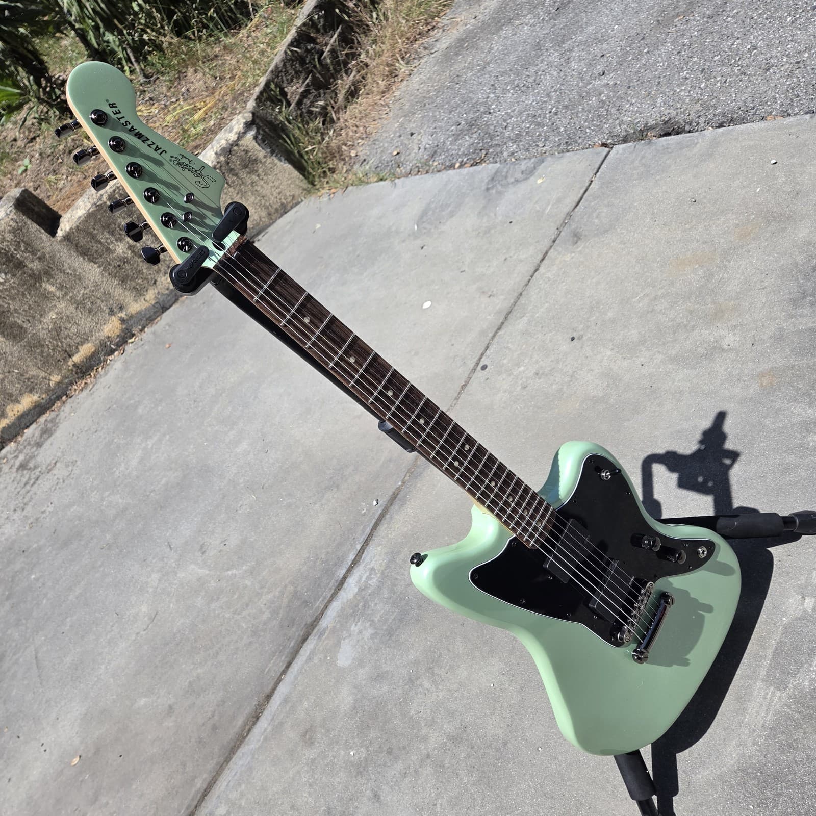 Squier Contemporary Jazzmaster Active Surf Pearl Geeen with EMGs