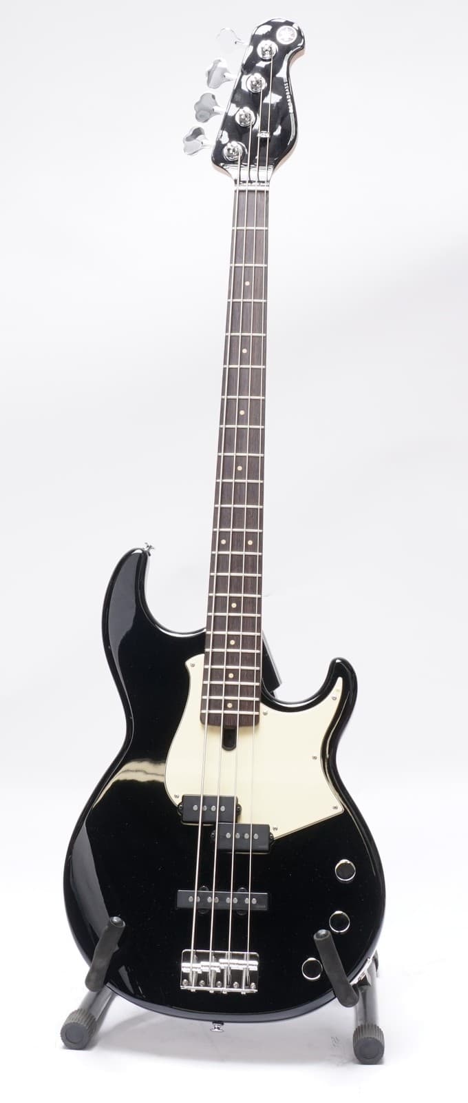 Yamaha BB434 4-String Electric Bass Guitar (Black)