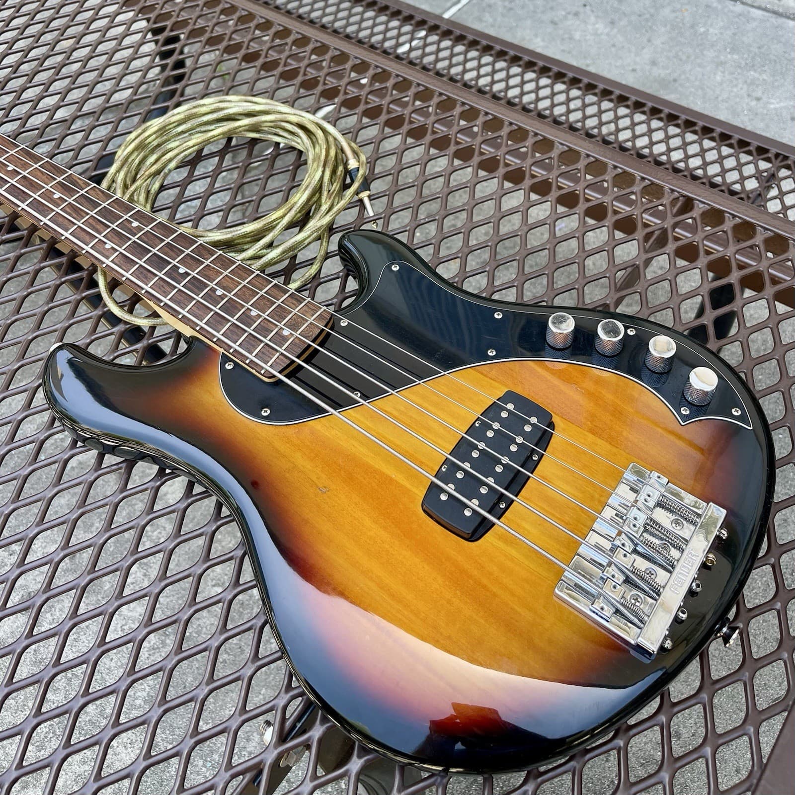 ๐ฎ๐ฉ2015 Squier by Fender Dimension Active Bass 5-String Sunburst - Indonesia