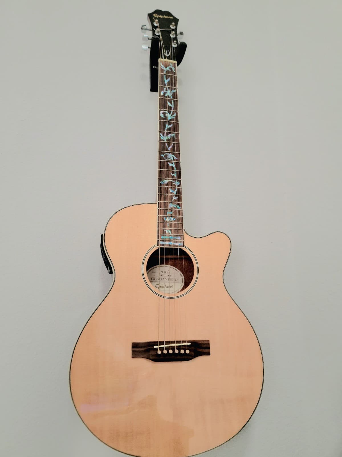 Beautiful Epiphone Guitar perfect condition never used
