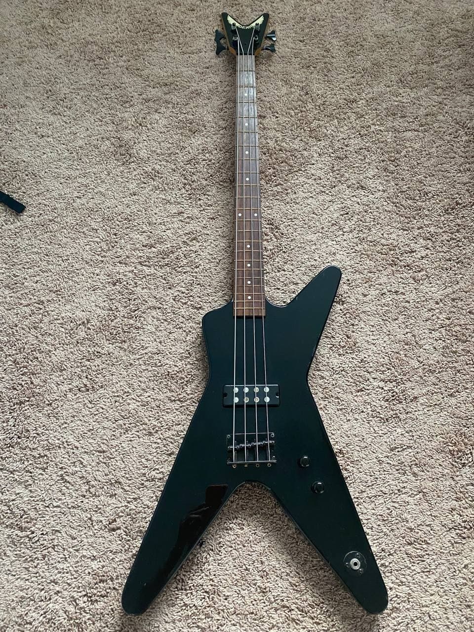 Dean ML Metalman 4-String Bass Guitar Black, Right-handed (Used)