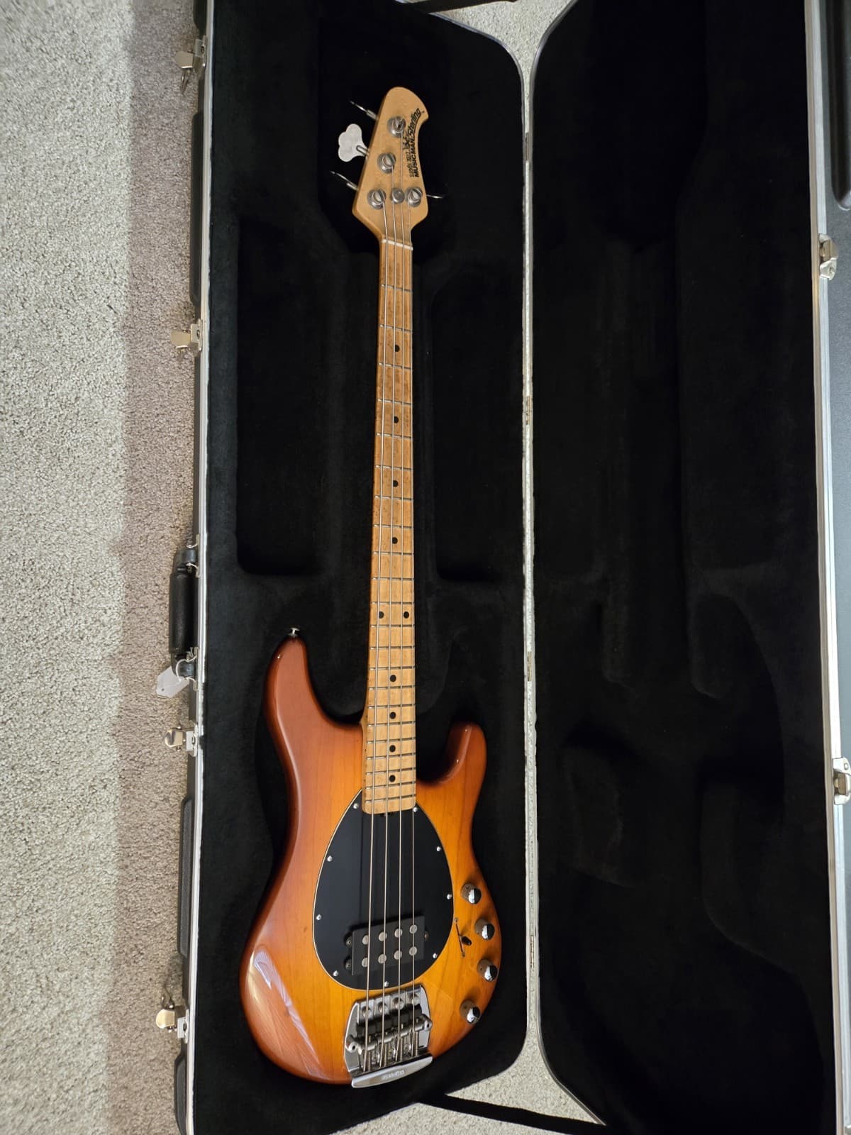 Ernie Ball Music Man Sterling bass USA 1994