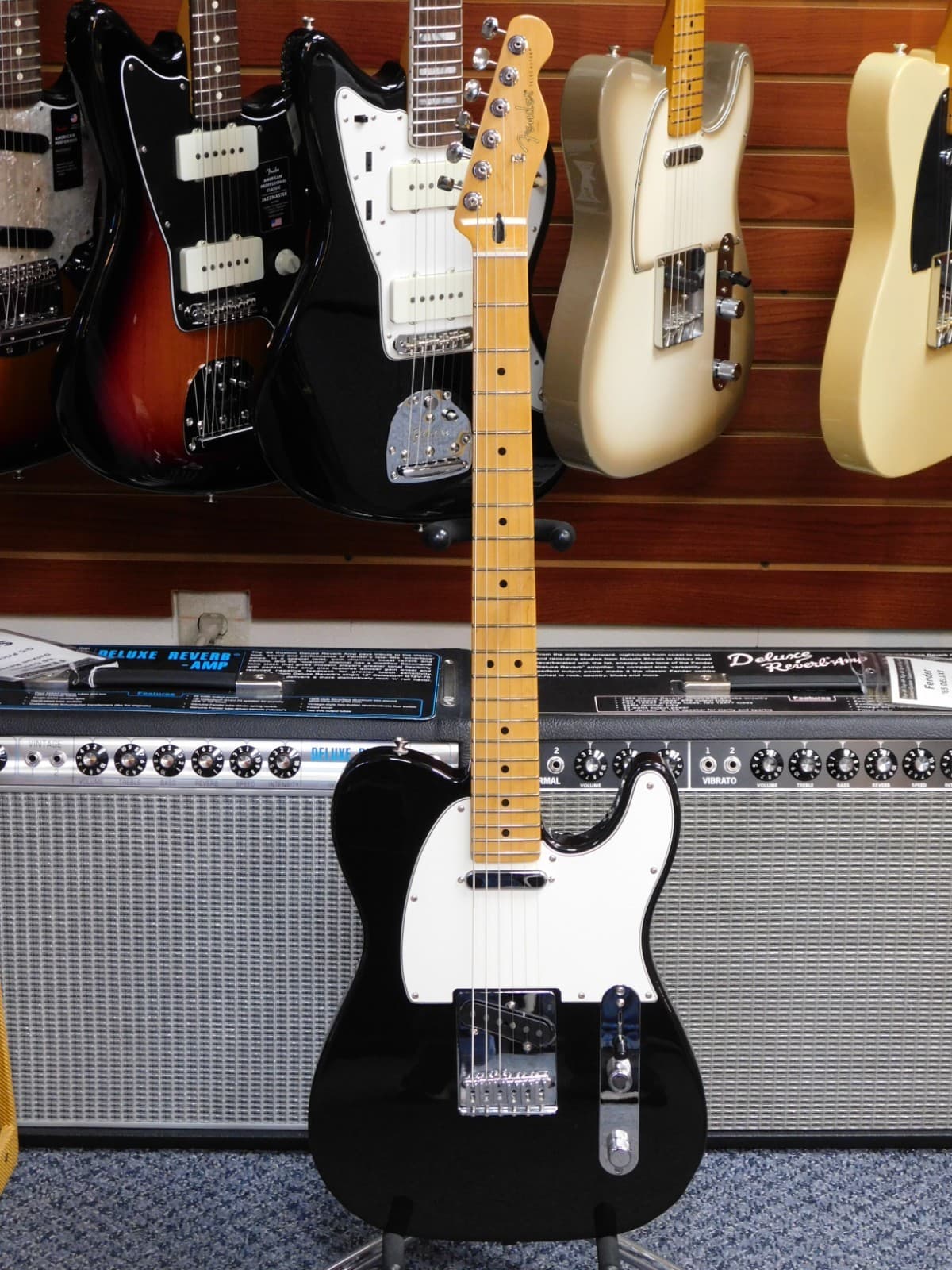 Fender Player Telecaster 2024 Tuxedo Tele!