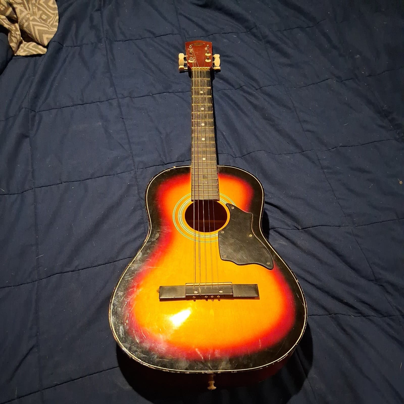 Vintage Global Sunburst Acoustic Parlor Guitar H0401P 36”