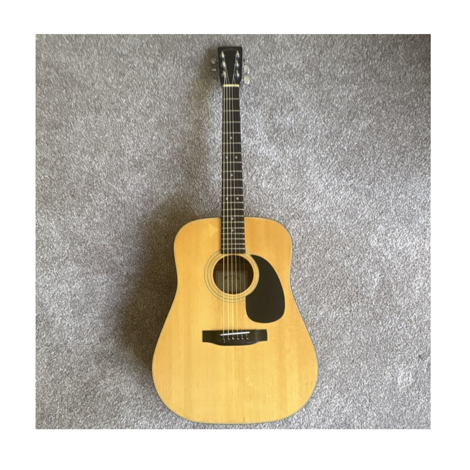 Sigma Guitars DM-4 Dreadnought Acoustic Guitar 6-String Natural Full Size